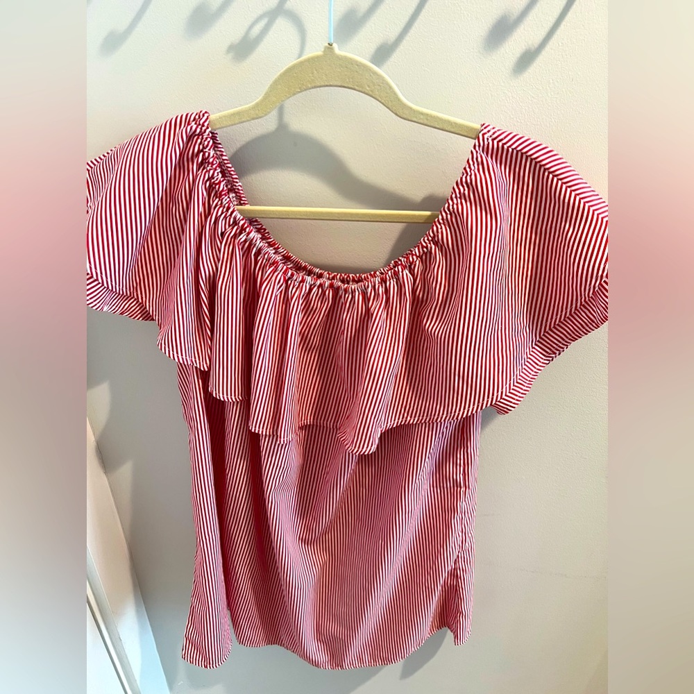 Off the shoulder dress! Perfect for July 4th